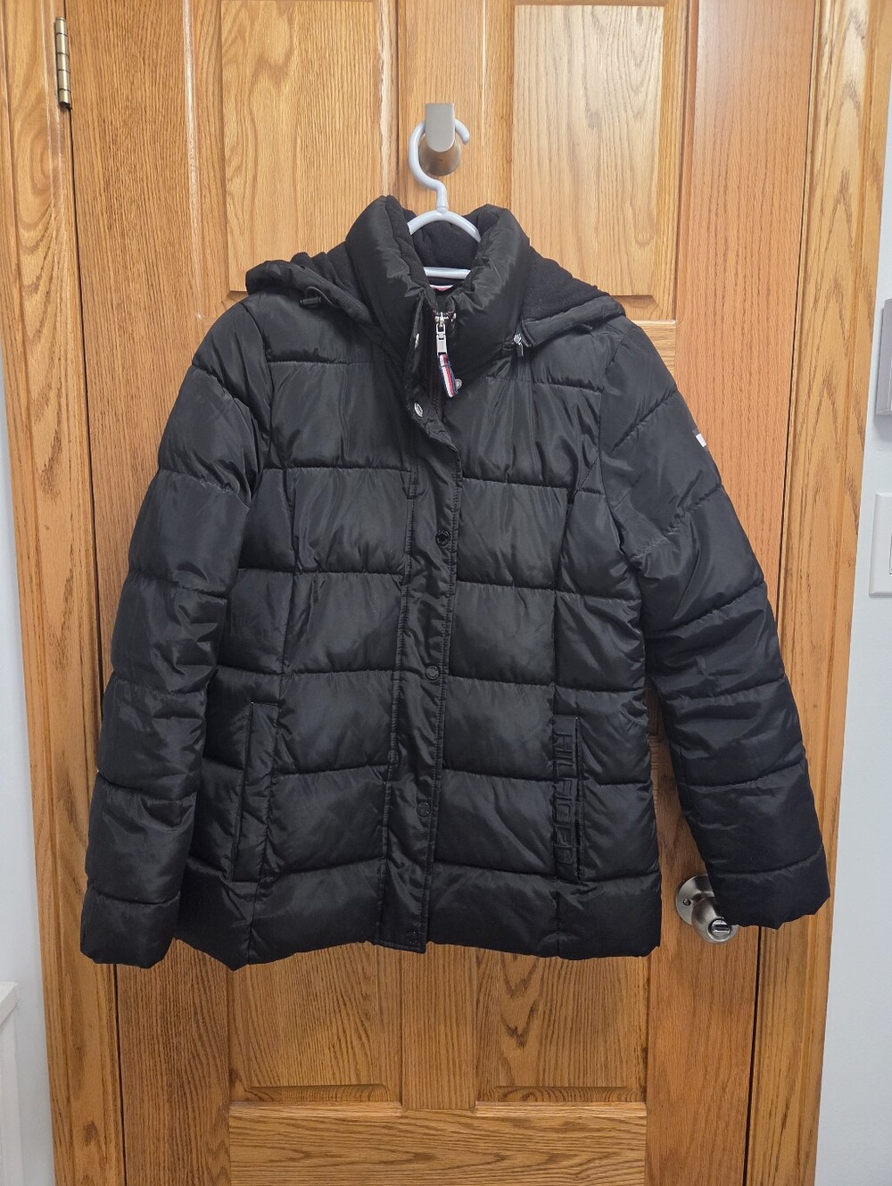 Tommy Hilfiger Women's Small Black Puffer Jacket with Detachable Hood